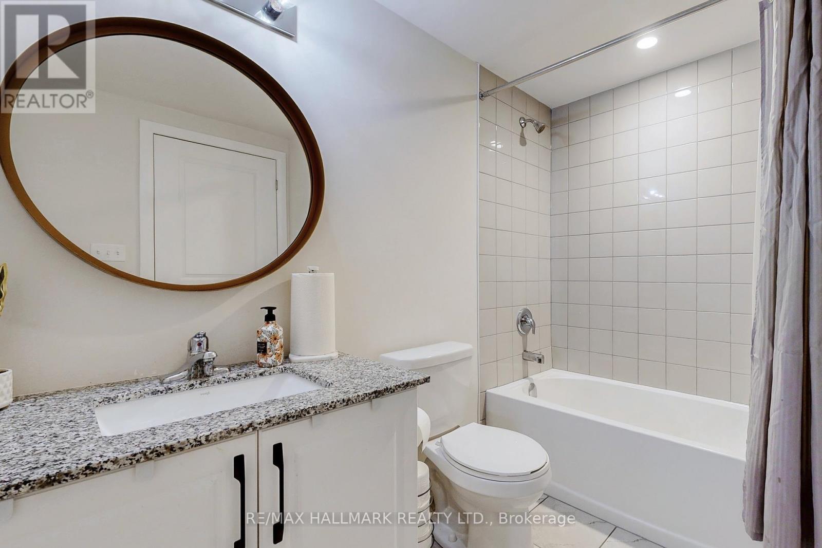 417 - 54 Koda Street, Barrie, ON - Indoor Photo Showing Bathroom