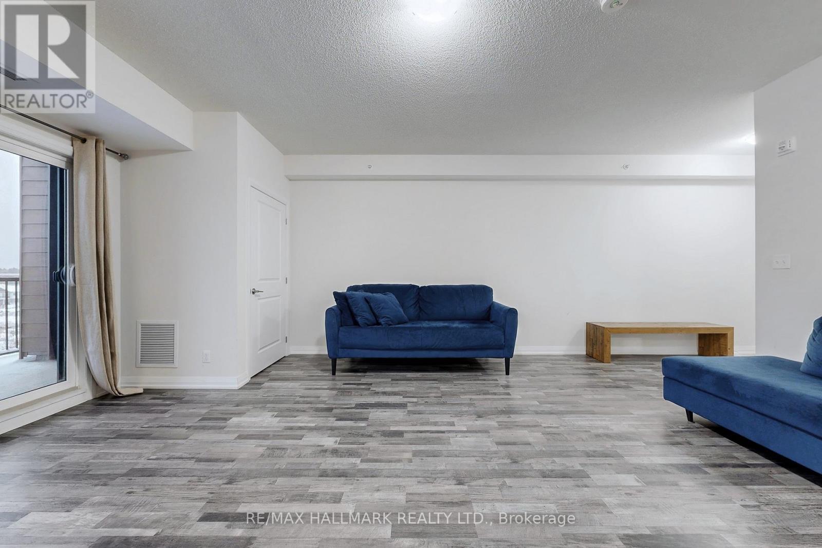 417 - 54 Koda Street, Barrie, ON - Indoor