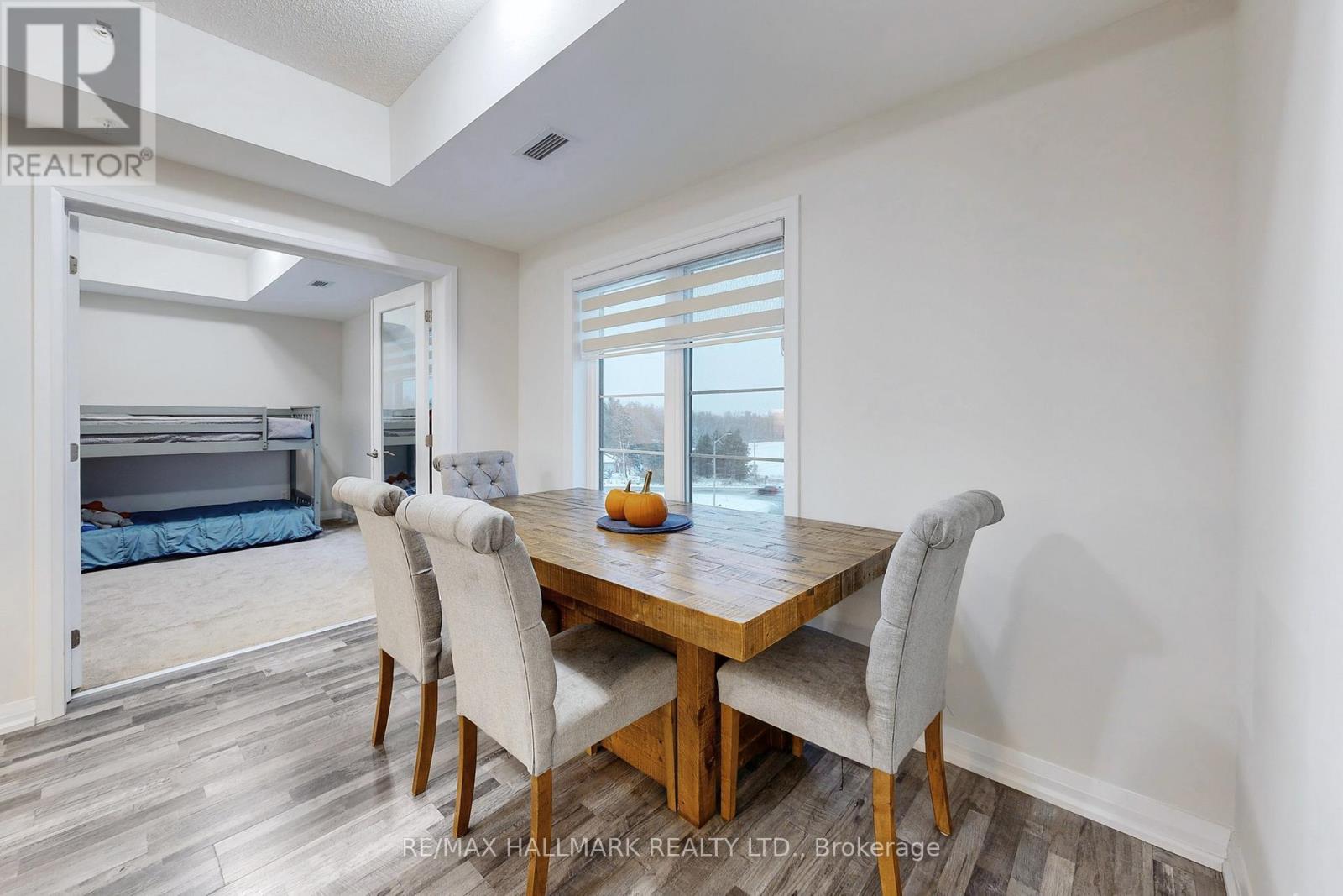 417 - 54 Koda Street, Barrie, ON - Indoor Photo Showing Dining Room