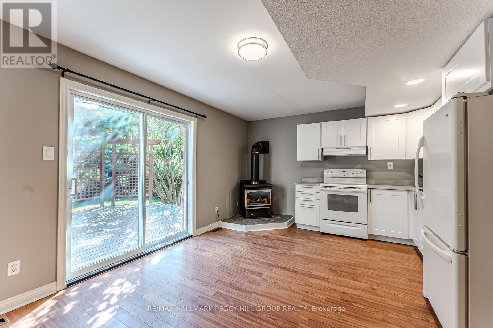 239 Simcoe Street, Clearview, ON - Indoor Photo Showing Kitchen