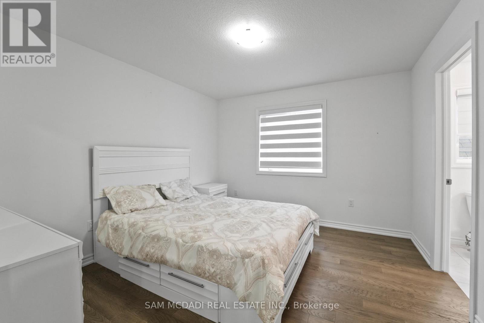 Upper - 4008 Highland Park Drive, Lincoln, ON - Indoor Photo Showing Bedroom