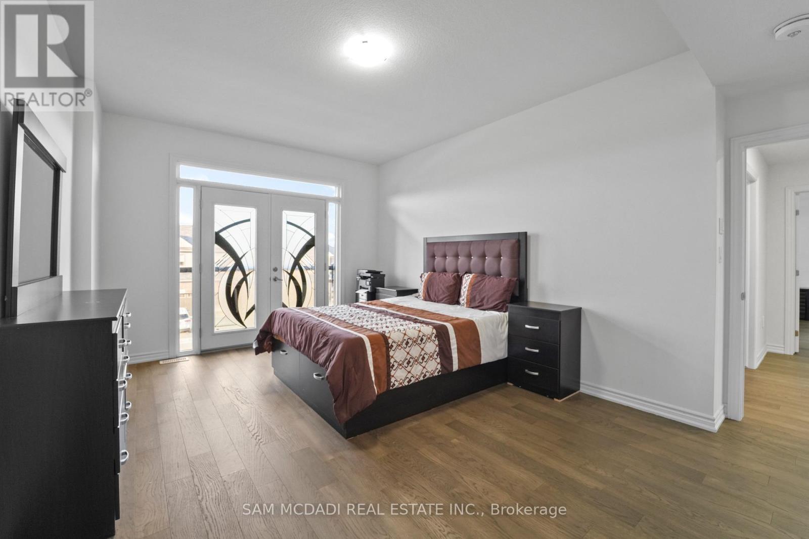 Upper - 4008 Highland Park Drive, Lincoln, ON - Indoor Photo Showing Bedroom