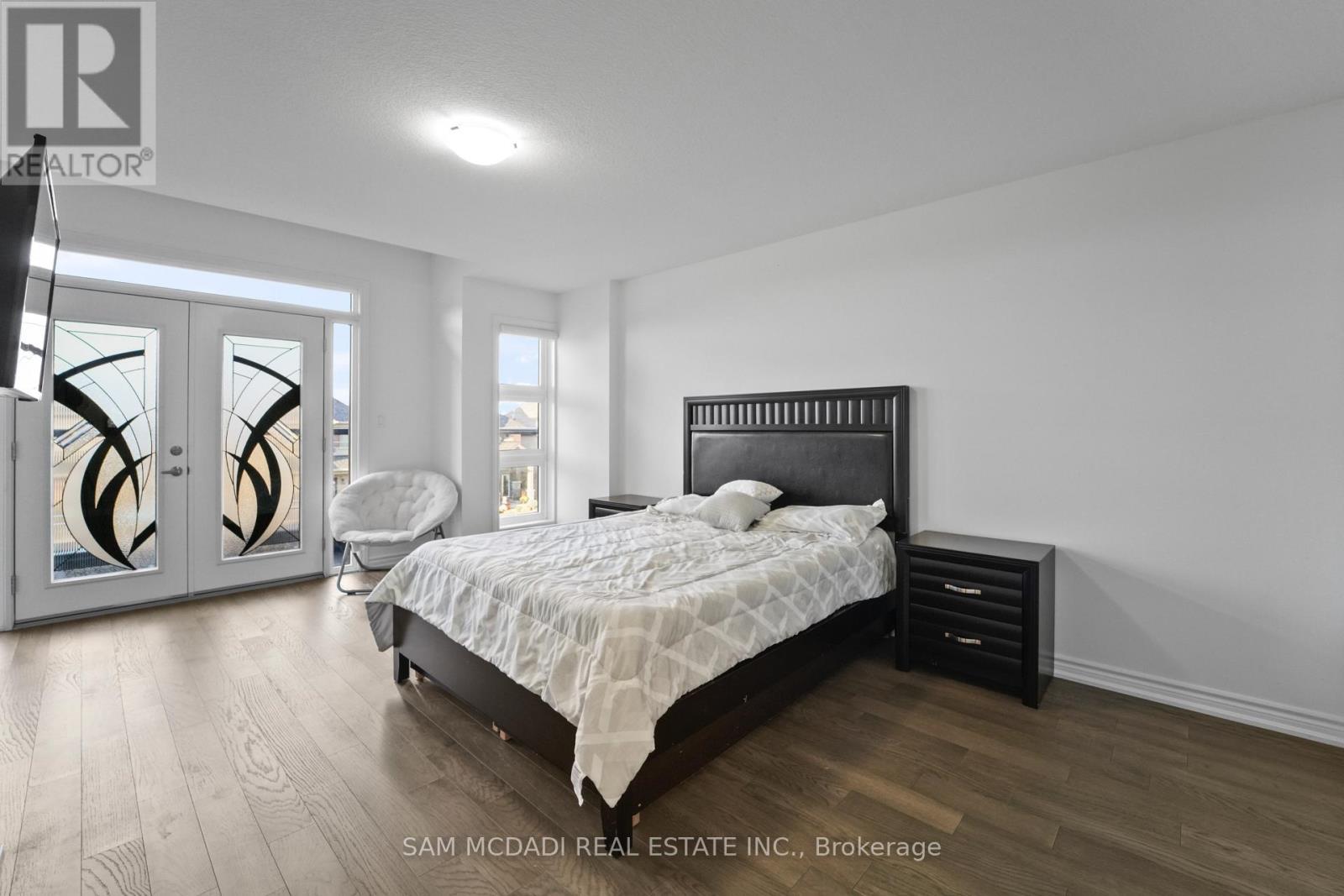 Upper - 4008 Highland Park Drive, Lincoln, ON - Indoor Photo Showing Bedroom