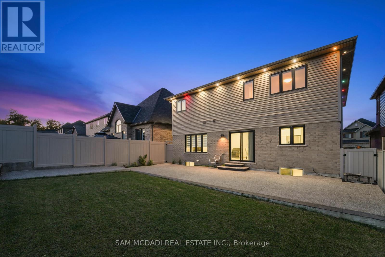 Upper - 4008 Highland Park Drive, Lincoln, ON - Outdoor