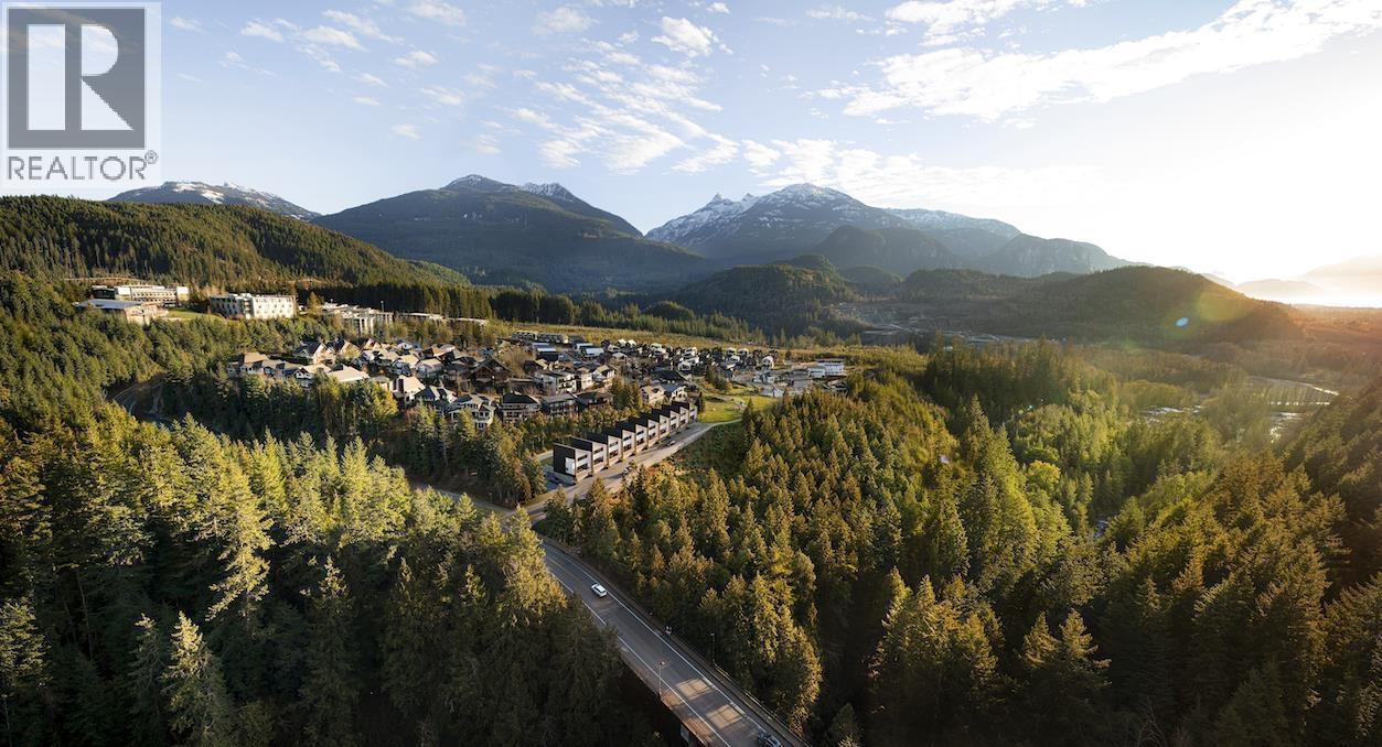 2 2900 University Boulevard, Squamish, BC - Outdoor With View