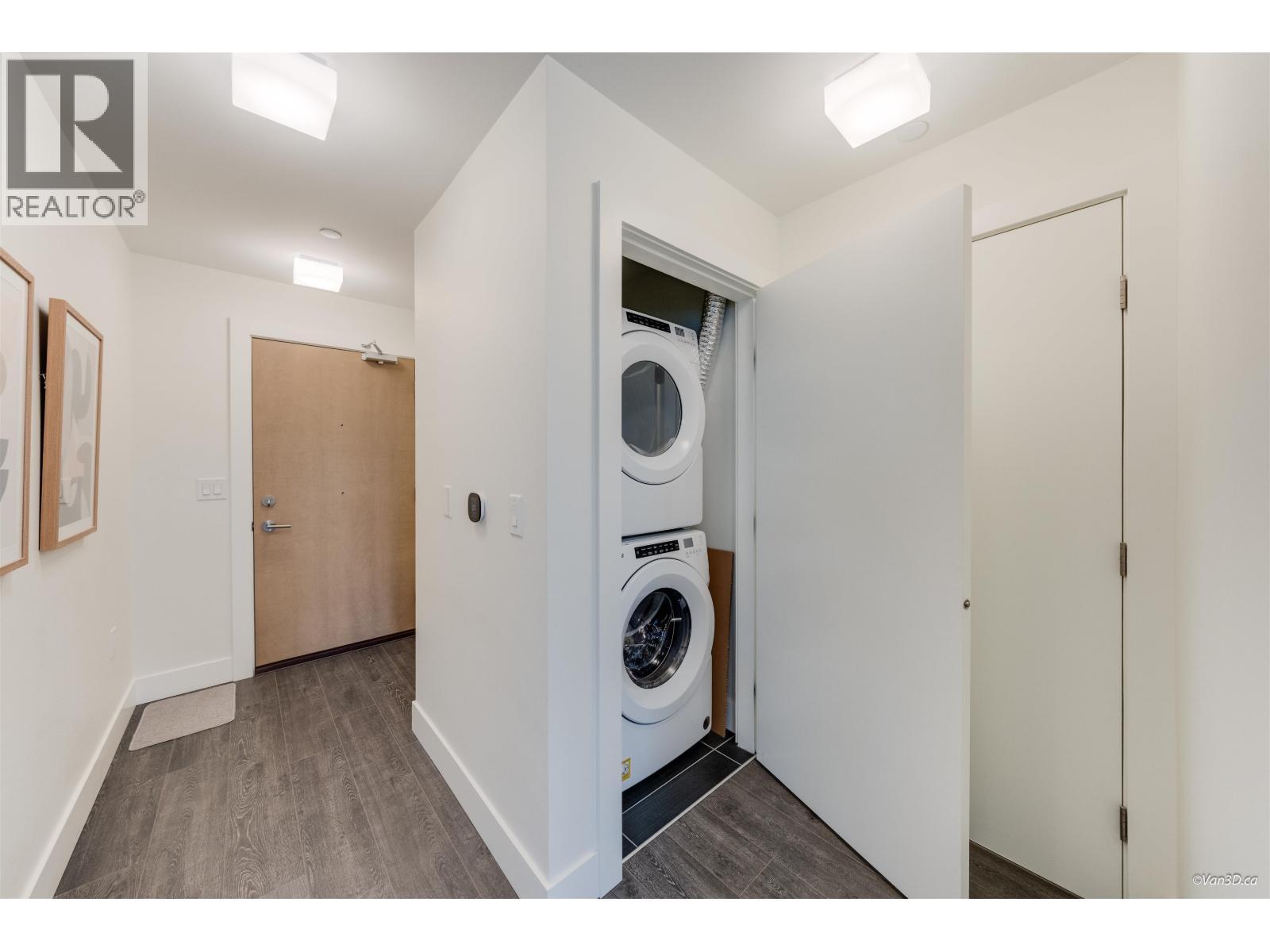 1307 3438 Sawmill Crescent, Vancouver, BC - Indoor Photo Showing Laundry Room