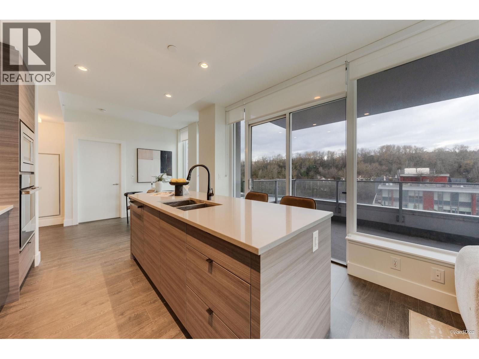 1307 3438 Sawmill Crescent, Vancouver, BC - Indoor Photo Showing Kitchen With Double Sink