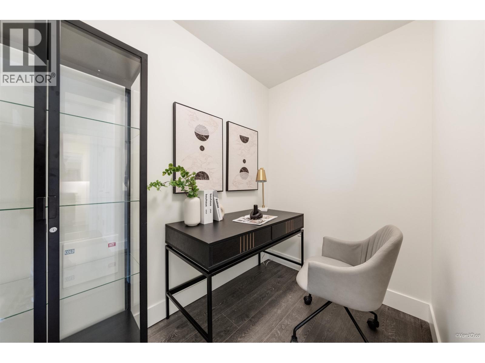 1307 3438 Sawmill Crescent, Vancouver, BC - Indoor