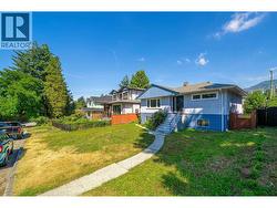 432 W 25TH STREET North Vancouver, BC V7N 2G2