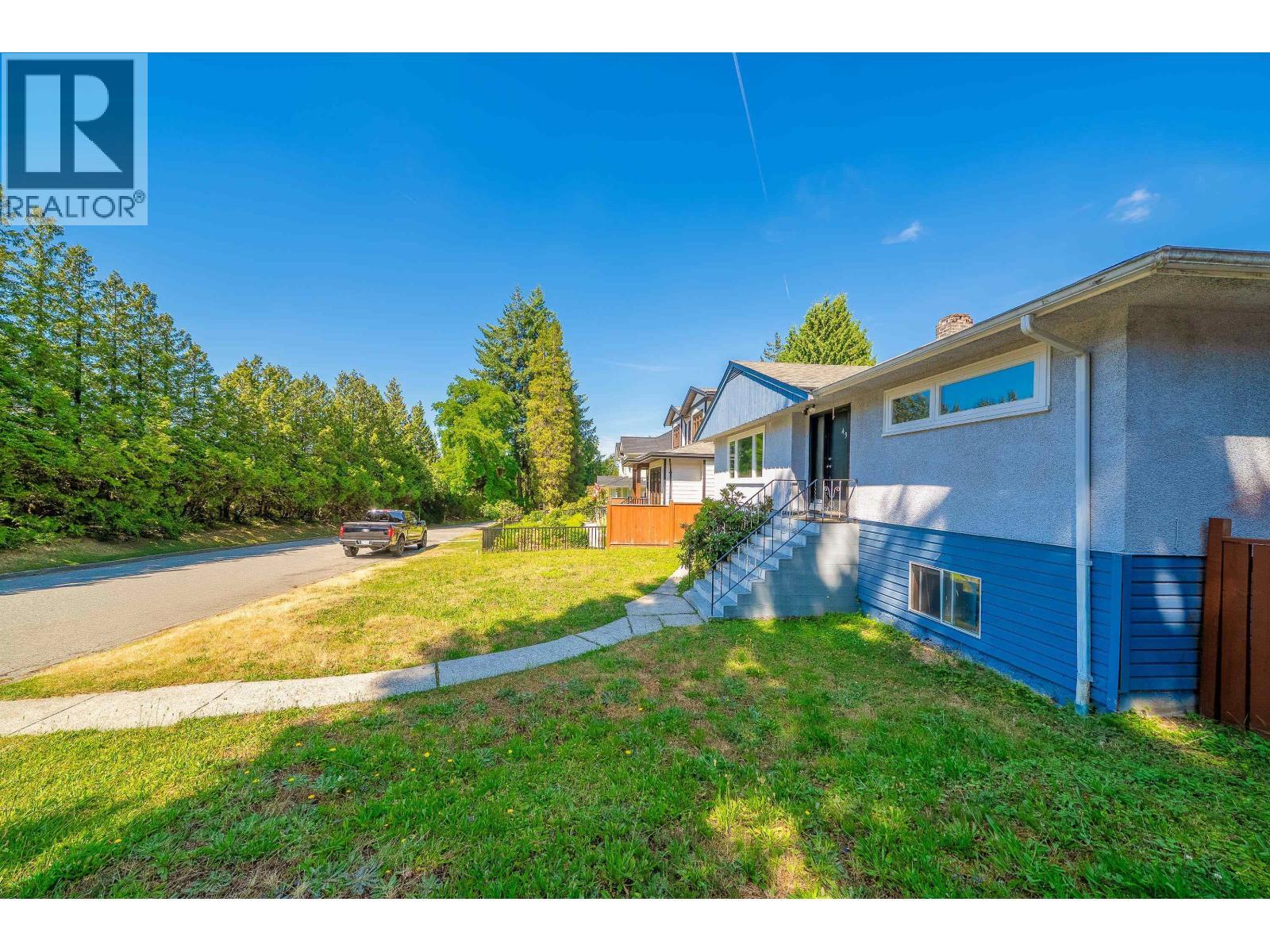 432 W 25Th Street, North Vancouver, BC - Outdoor