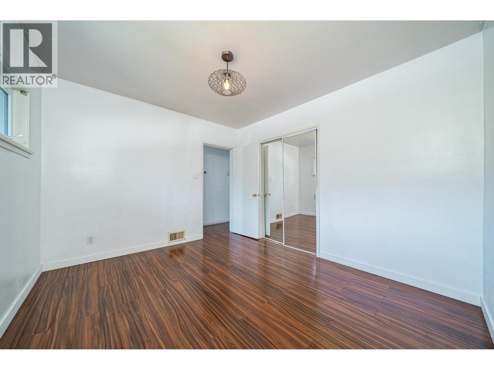 432 W 25Th Street, North Vancouver, BC - Indoor Photo Showing Other Room