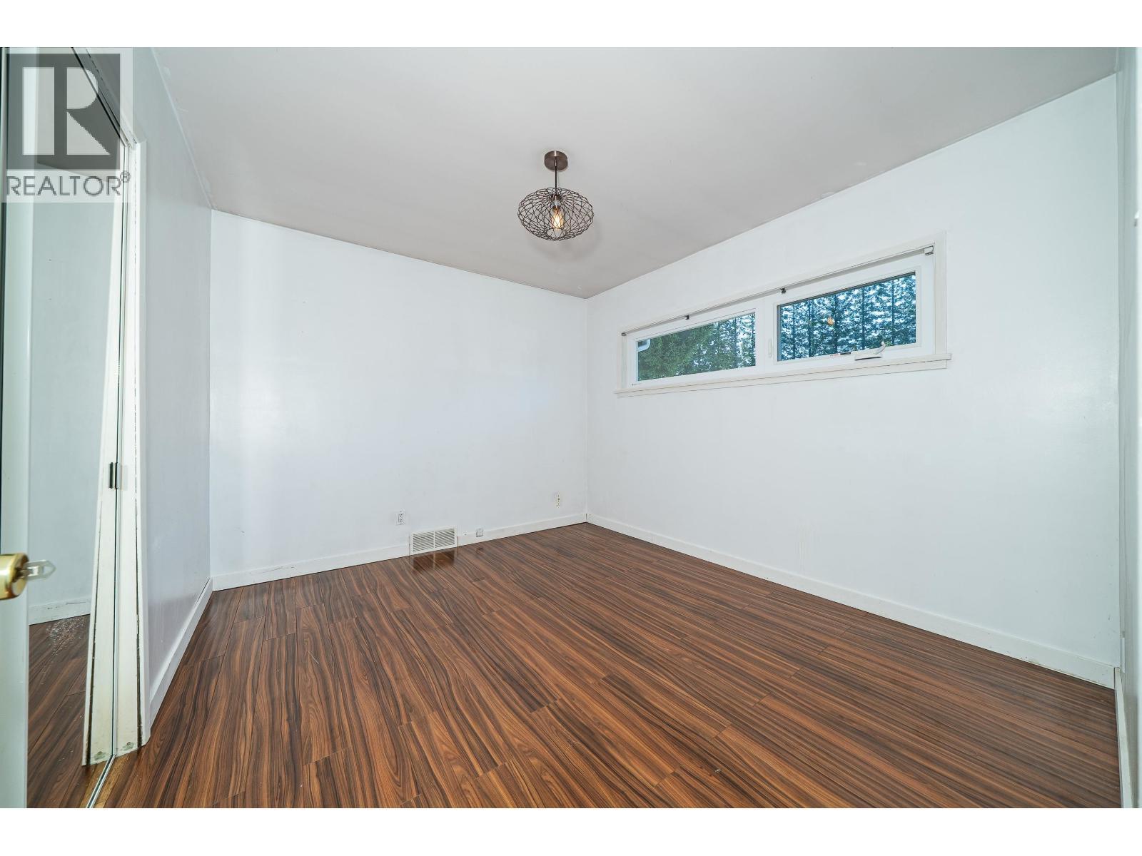 432 W 25Th Street, North Vancouver, BC - Indoor Photo Showing Other Room
