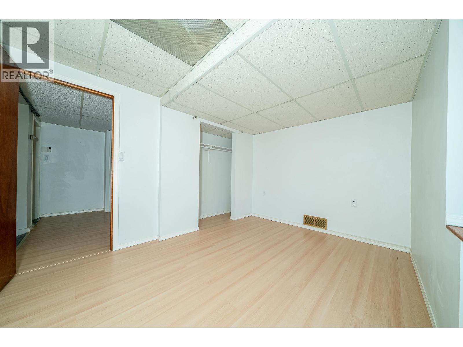 432 W 25Th Street, North Vancouver, BC - Indoor Photo Showing Other Room