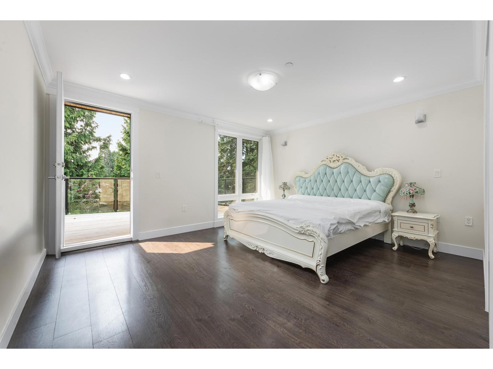 13766 North Bluff Road, White Rock, BC - Indoor Photo Showing Bedroom