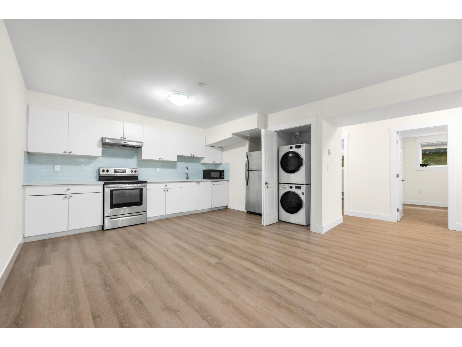 13766 North Bluff Road, White Rock, BC - Indoor Photo Showing Kitchen
