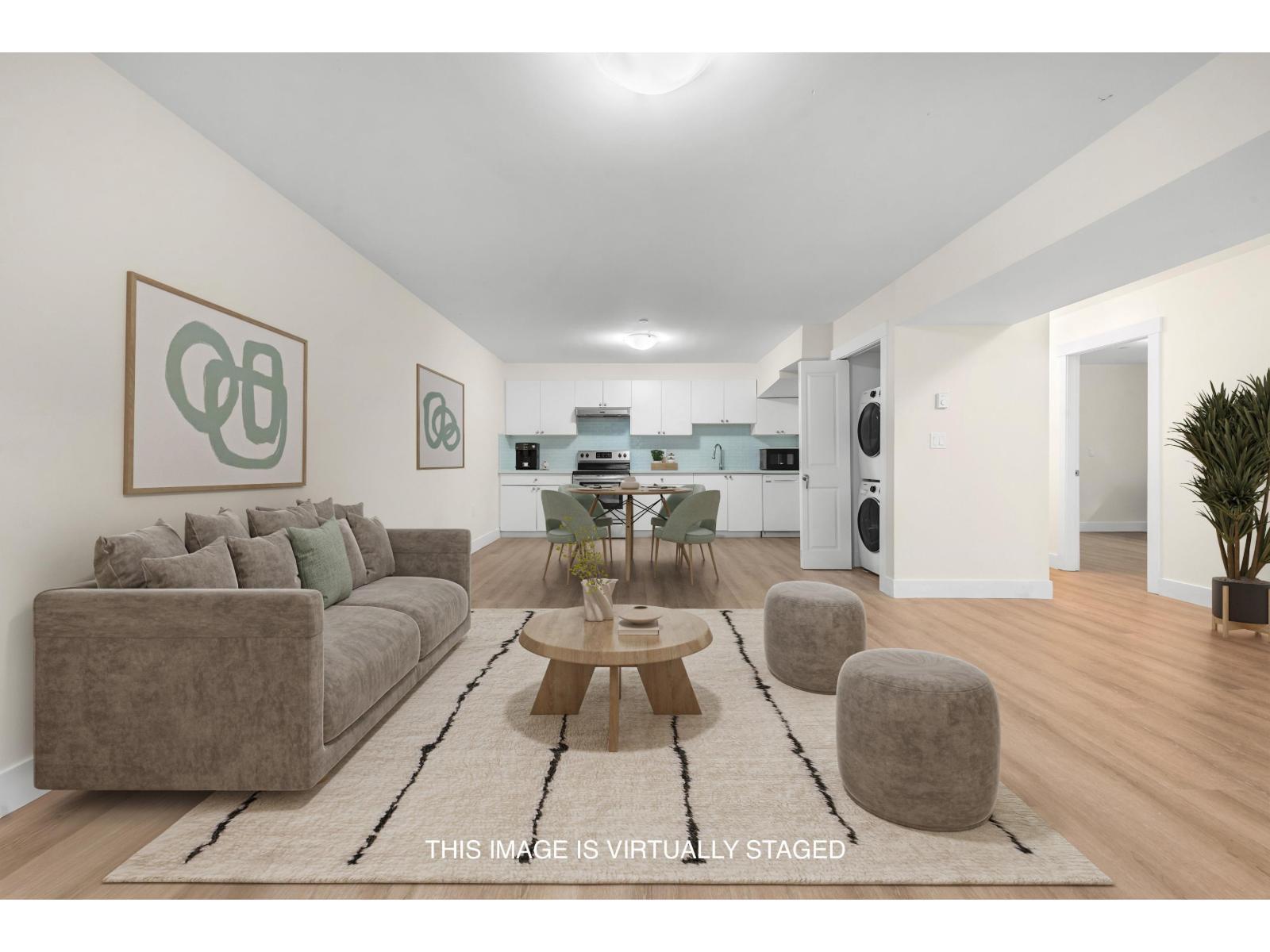 13766 North Bluff Road, White Rock, BC - Indoor Photo Showing Living Room