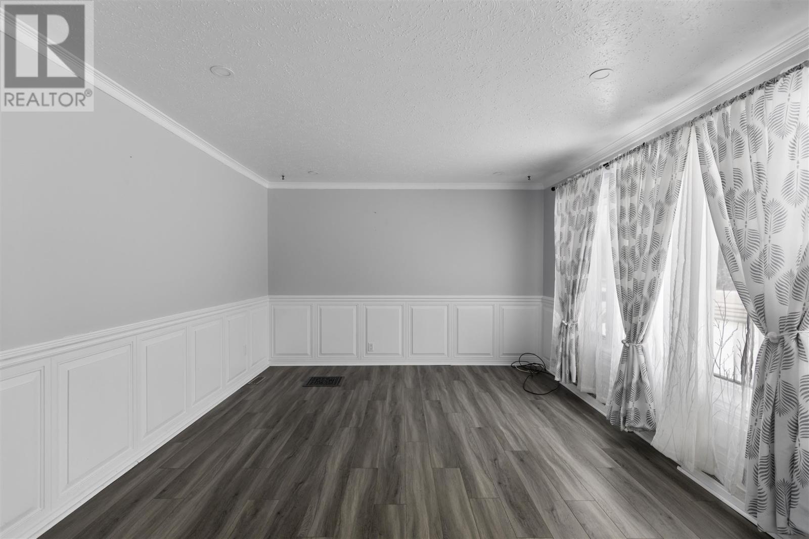 263 Second Lin E, Sault Ste. Marie, ON - Indoor Photo Showing Other Room