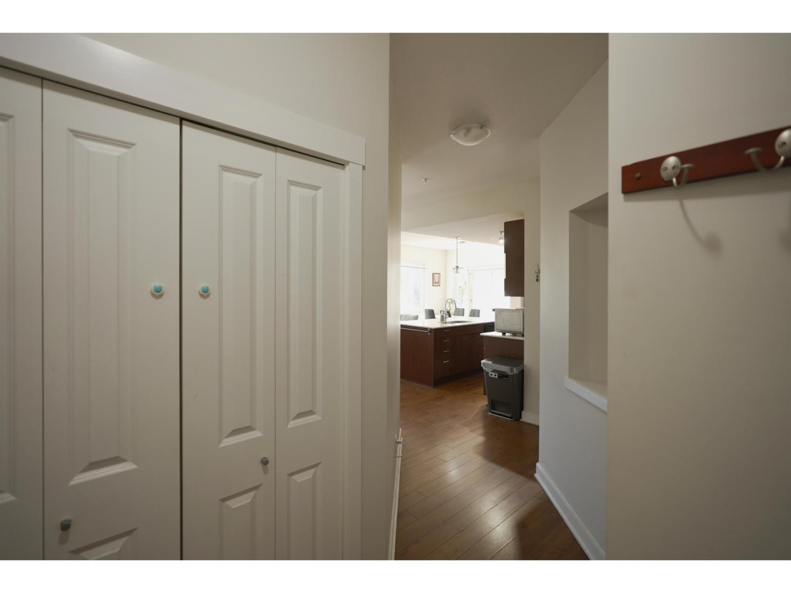 204 13339 102A Avenue, Surrey, BC - Indoor Photo Showing Other Room