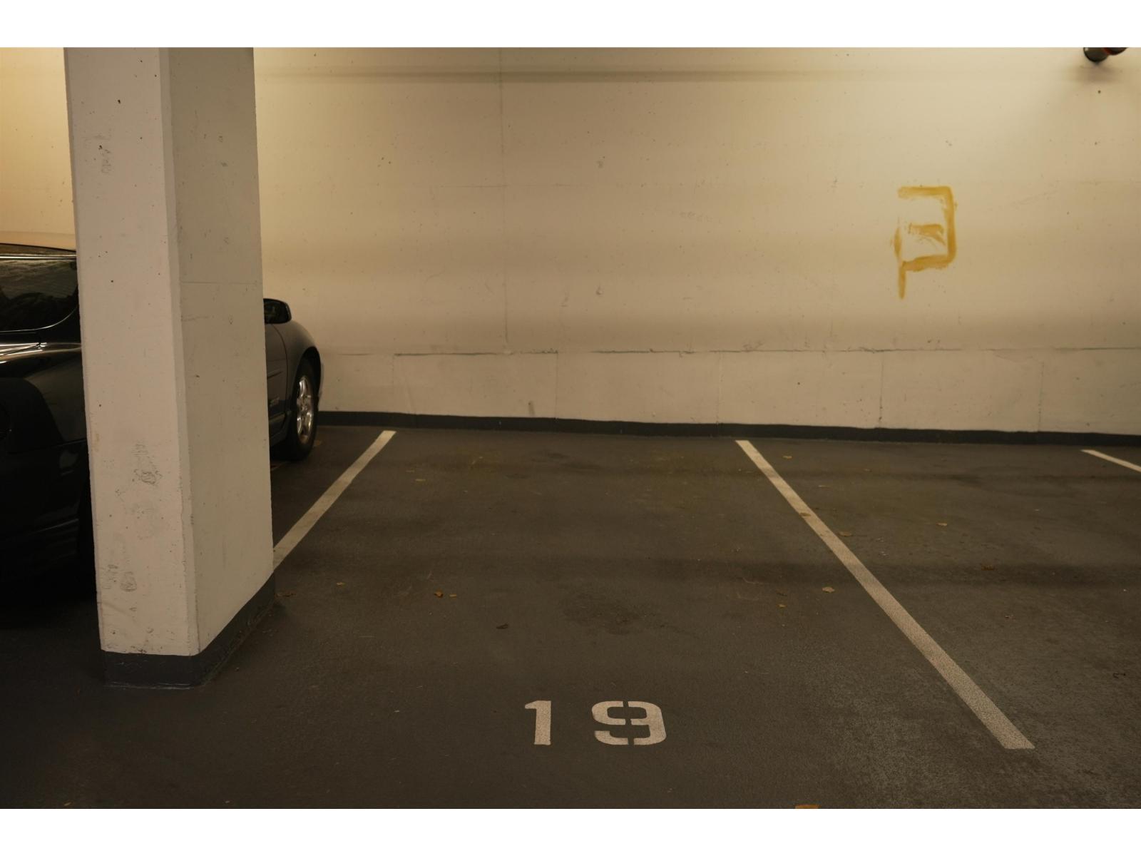 204 13339 102A Avenue, Surrey, BC - Indoor Photo Showing Garage