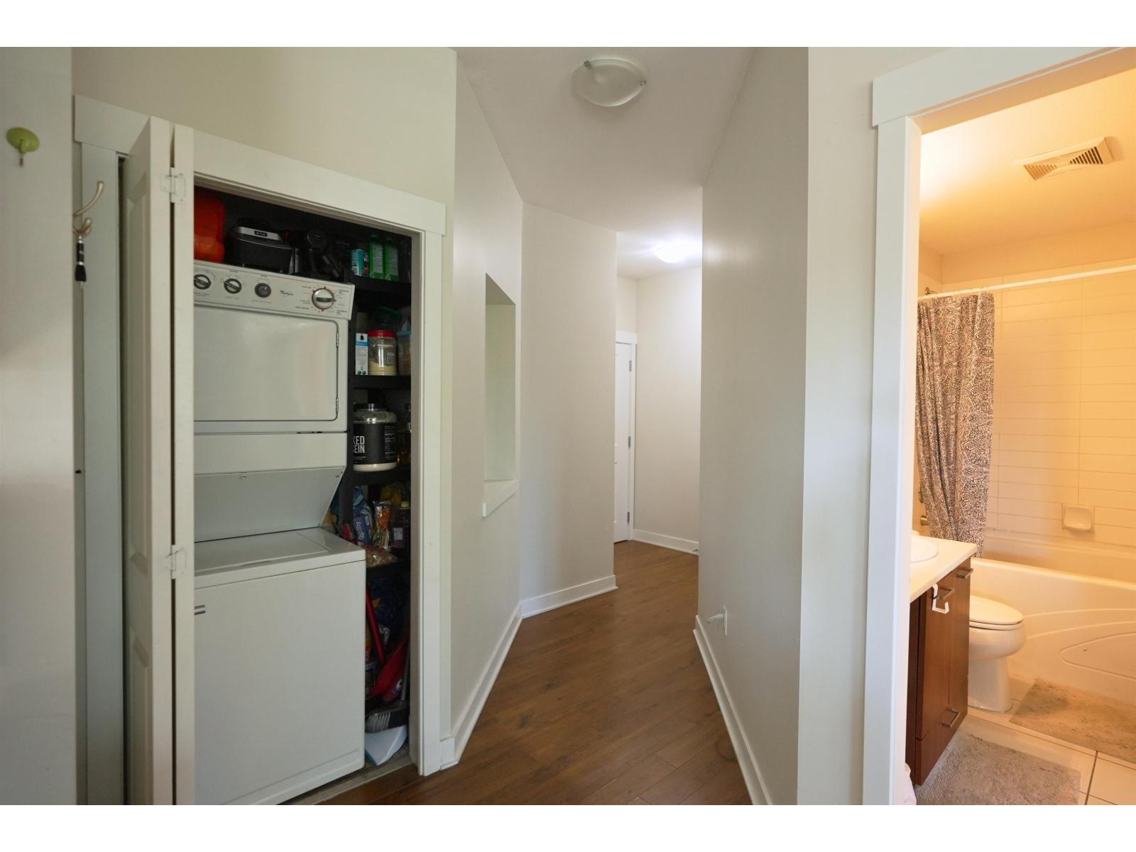 204 13339 102A Avenue, Surrey, BC - Indoor