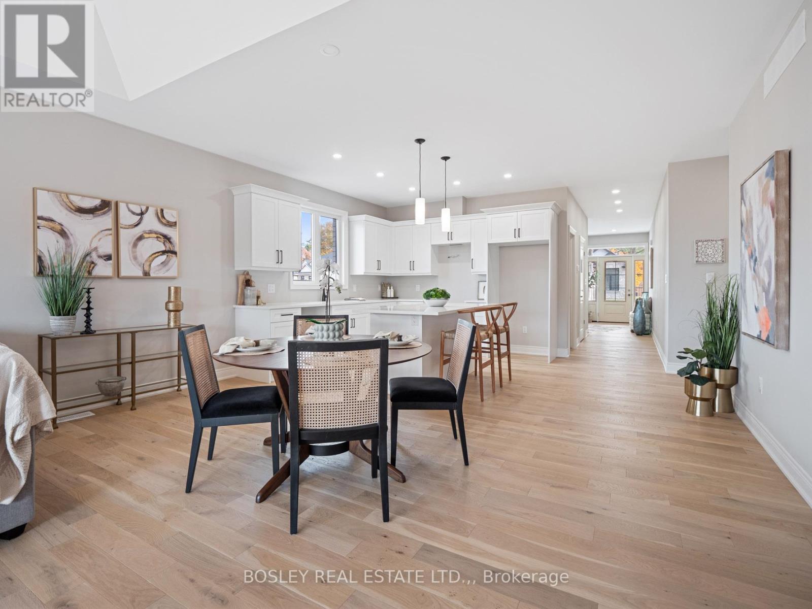 503 Royal Ridge Drive, Fort Erie (Ridgeway), ON - Indoor Photo Showing Dining Room