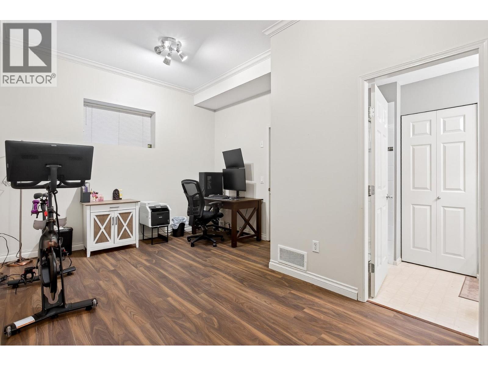 39 50 Panorama Place, Port Moody, BC - Indoor Photo Showing Gym Room