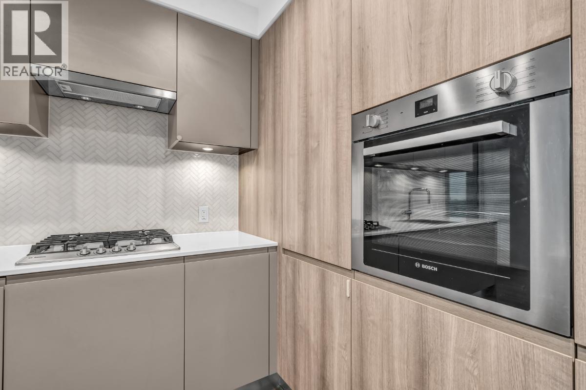 4407 3809 Evergreen Place, Burnaby, BC - Indoor Photo Showing Kitchen