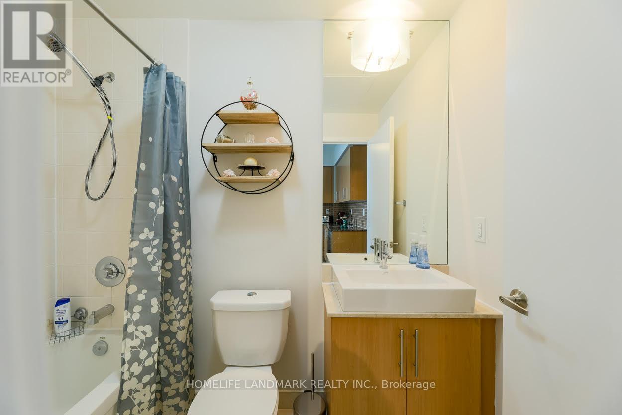 4003 - 55 Bremner Boulevard, Toronto, ON - Indoor Photo Showing Bathroom