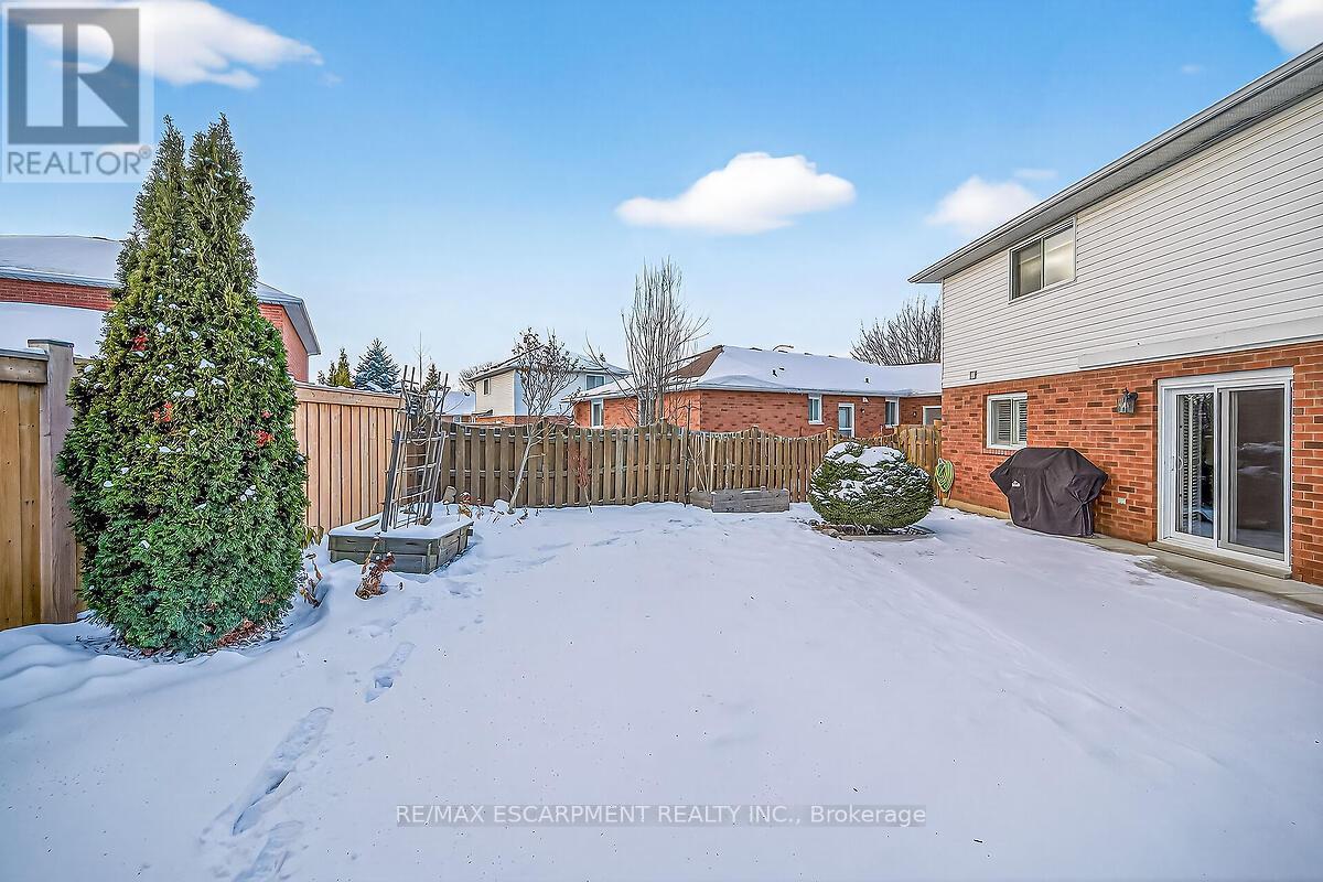 218 Portage Lane, Hamilton, ON - Outdoor