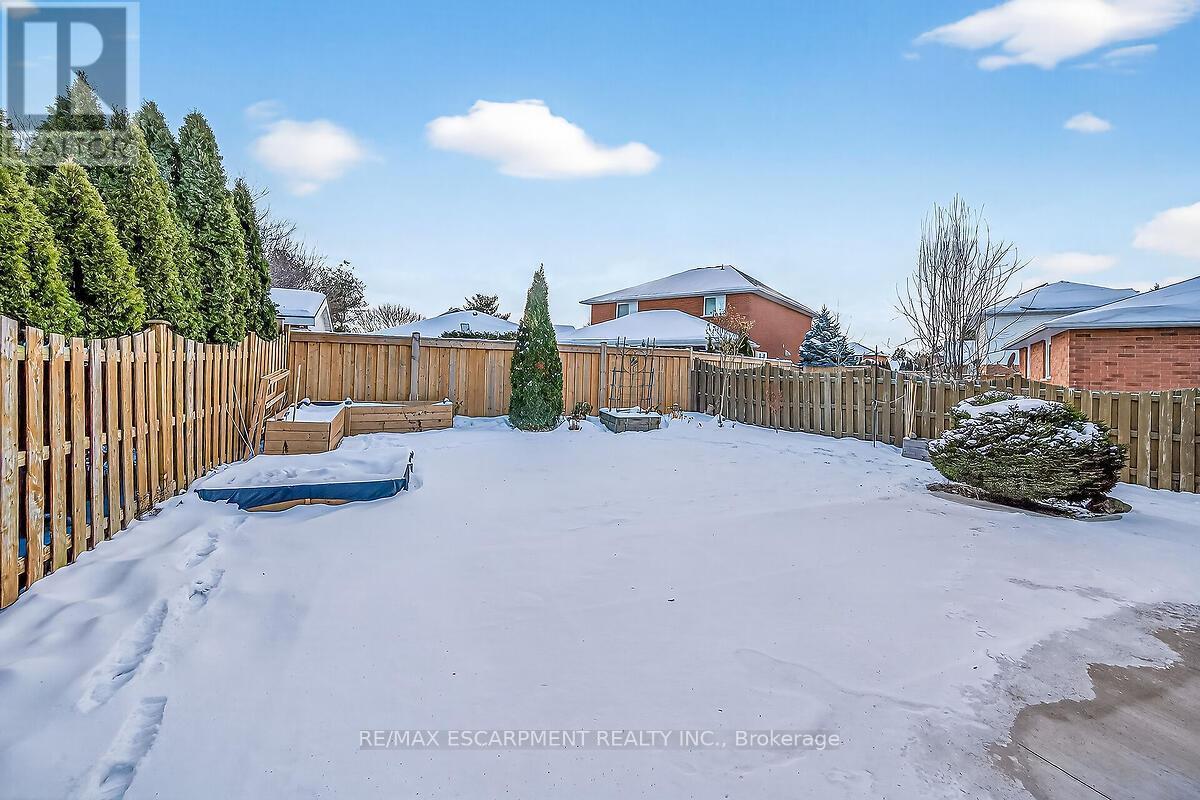 218 Portage Lane, Hamilton, ON - Outdoor