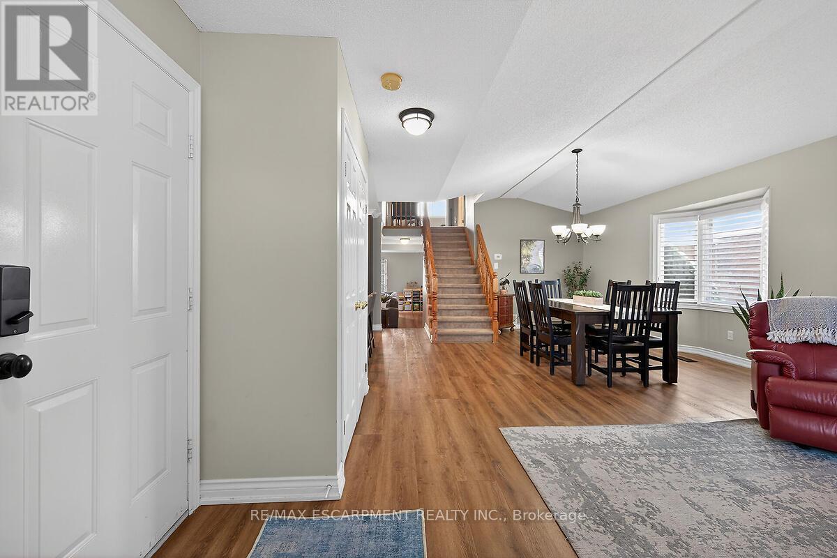 218 Portage Lane, Hamilton, ON - Indoor