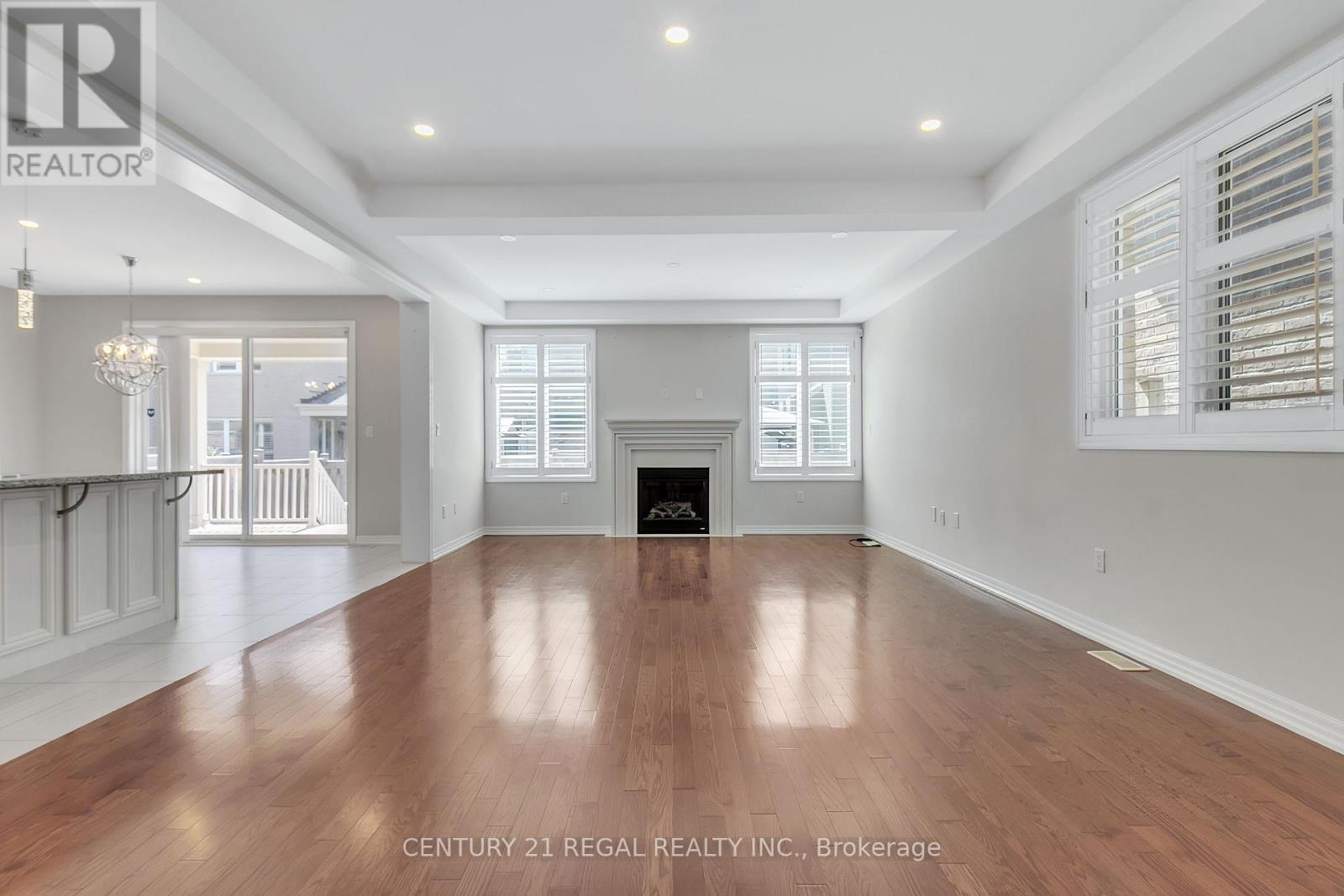 140 Cherryhurst Road, Oakville, ON - Indoor With Fireplace