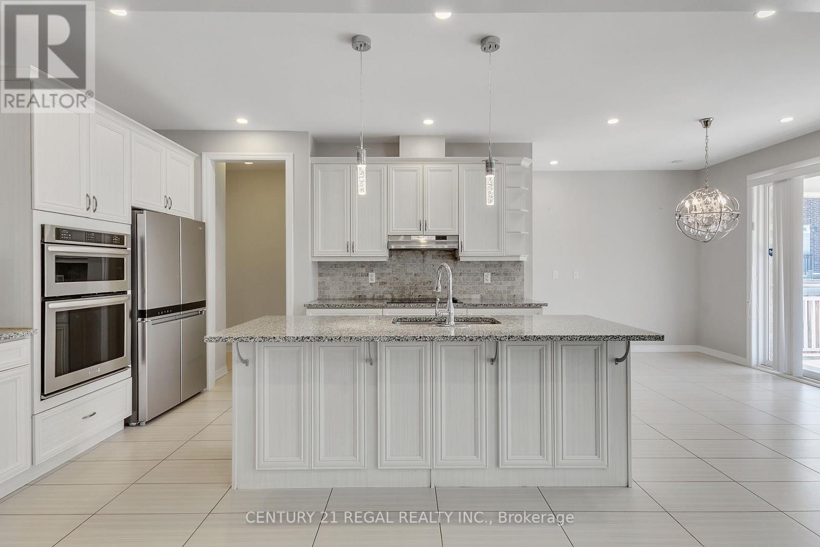 140 Cherryhurst Road, Oakville, ON - Indoor Photo Showing Kitchen With Stainless Steel Kitchen With Upgraded Kitchen