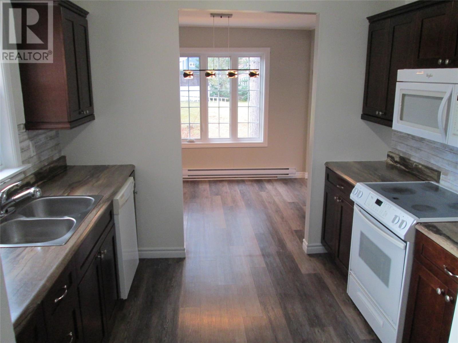 12 Bonaventure Avenue, Gambo, NL - Indoor Photo Showing Kitchen With Double Sink