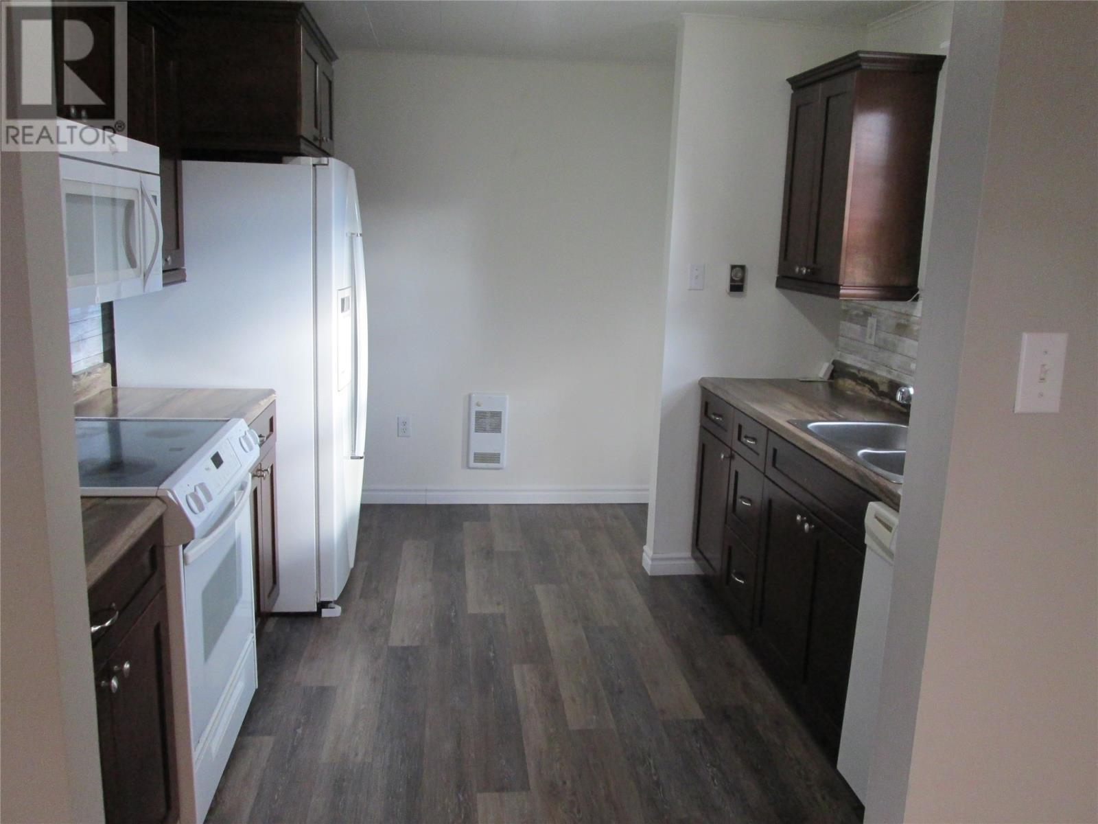 12 Bonaventure Avenue, Gambo, NL - Indoor Photo Showing Laundry Room