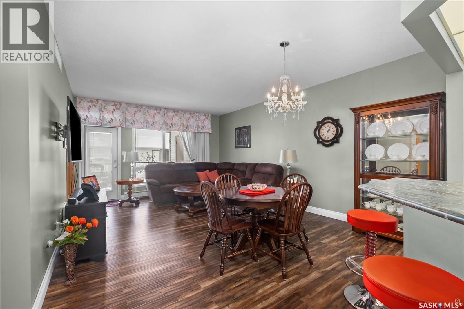 101 3590 4Th Avenue W, Prince Albert, SK - Indoor Photo Showing Dining Room