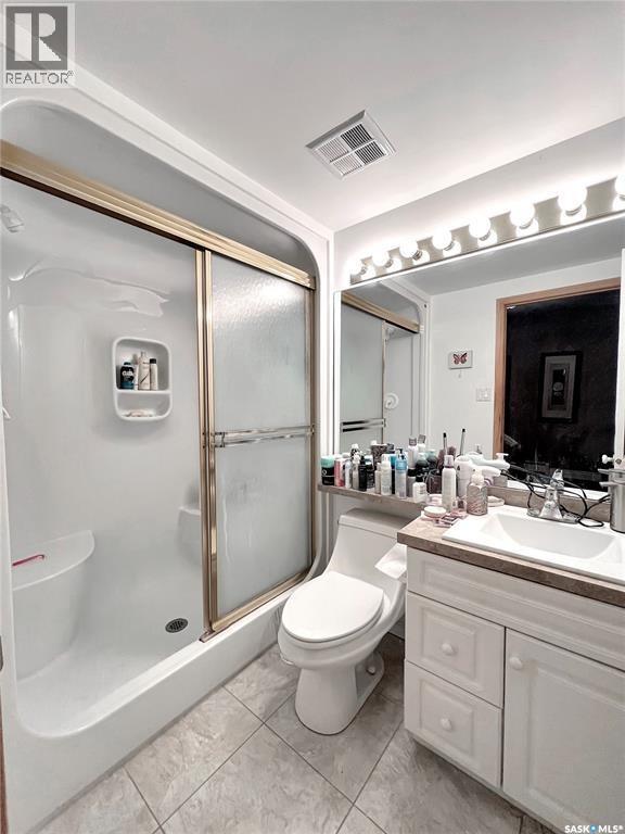 101 3590 4Th Avenue W, Prince Albert, SK - Indoor Photo Showing Bathroom