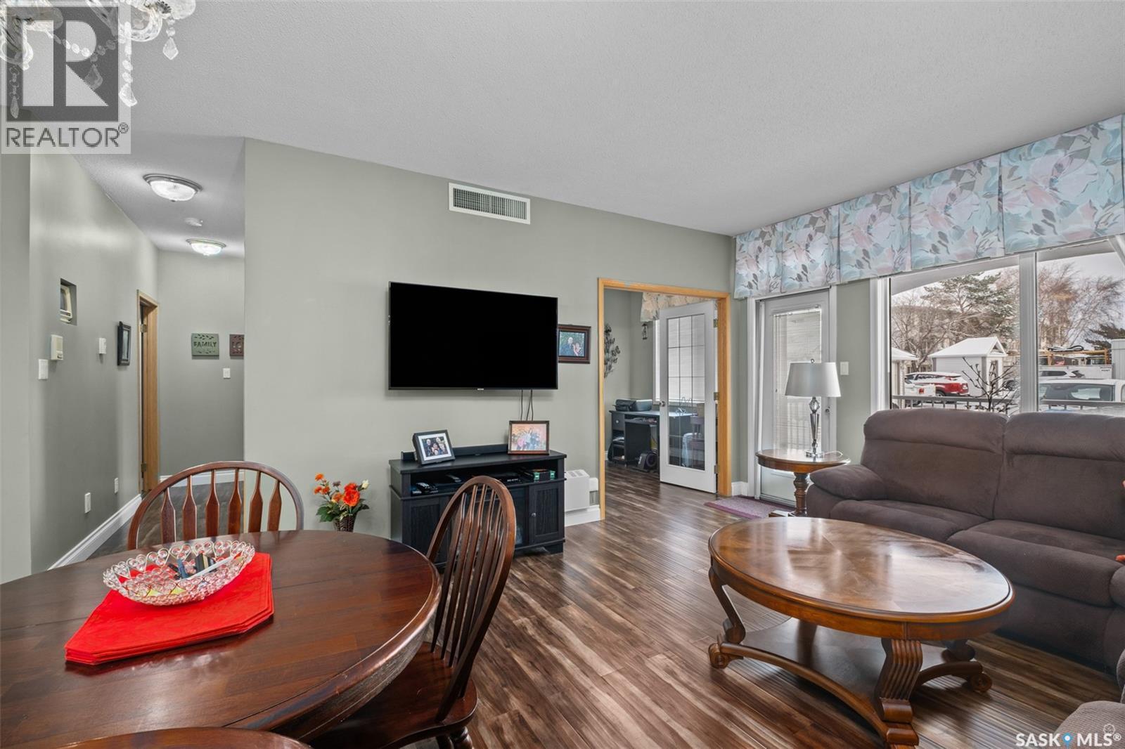 101 3590 4Th Avenue W, Prince Albert, SK - Indoor