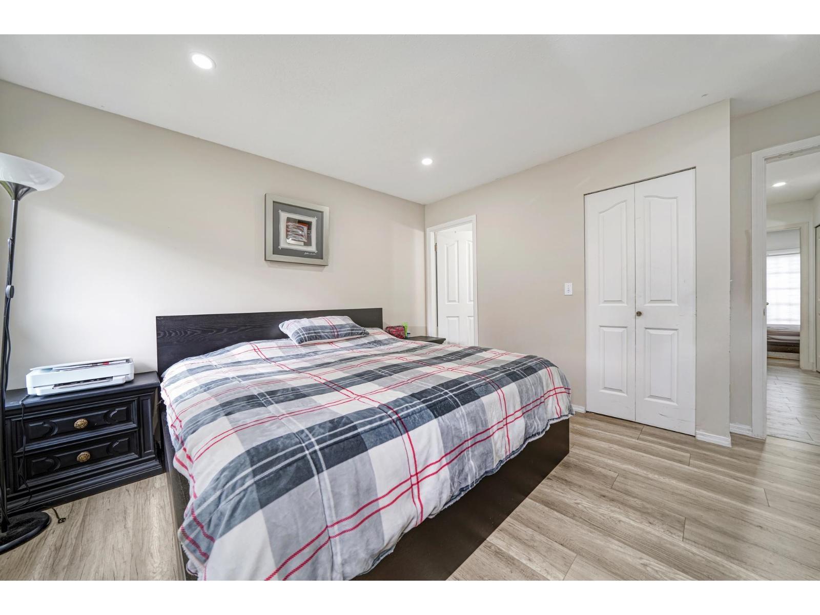 11866 98 Avenue, Surrey, BC - Indoor Photo Showing Bedroom