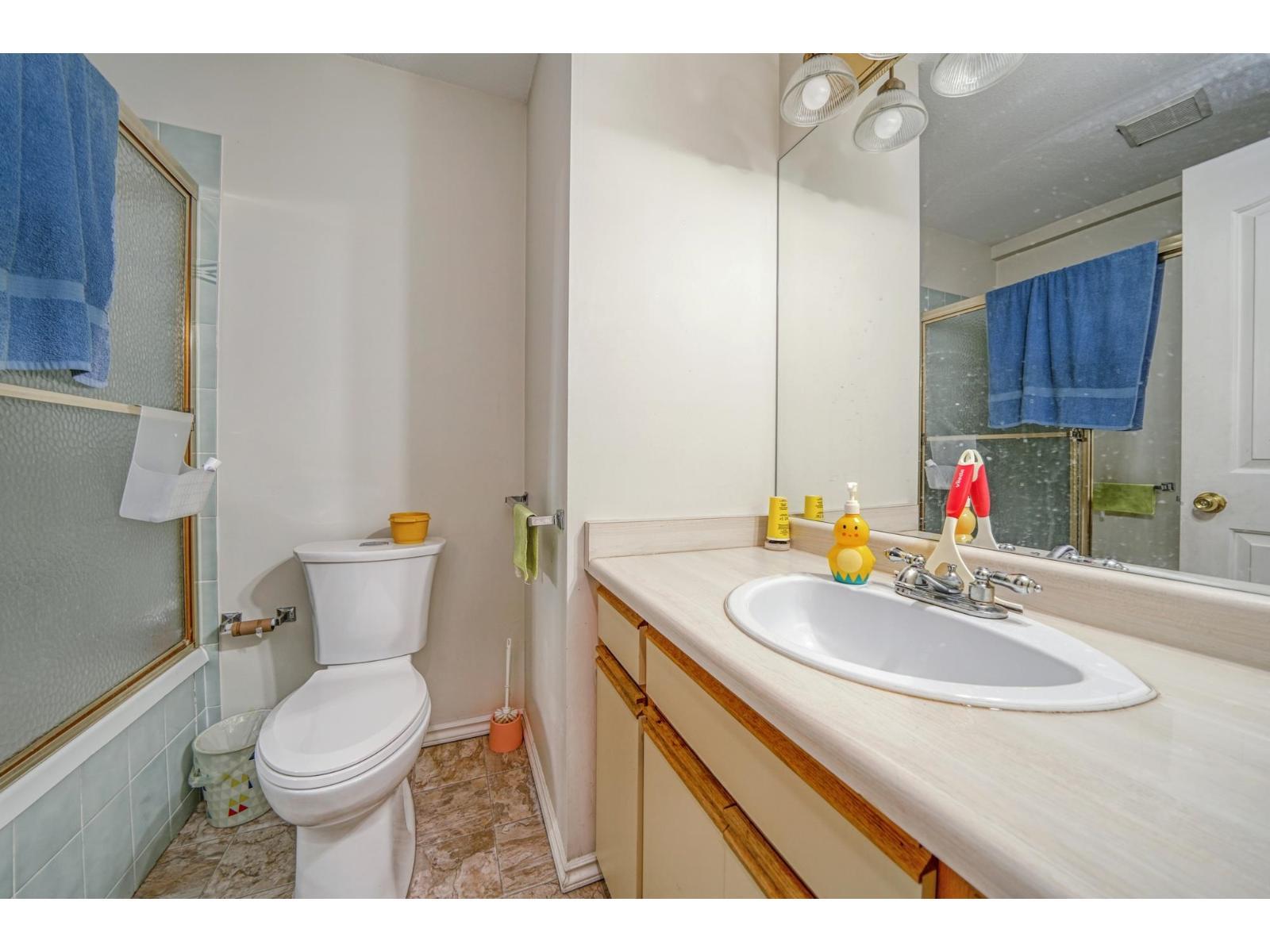 11866 98 Avenue, Surrey, BC - Indoor Photo Showing Bathroom