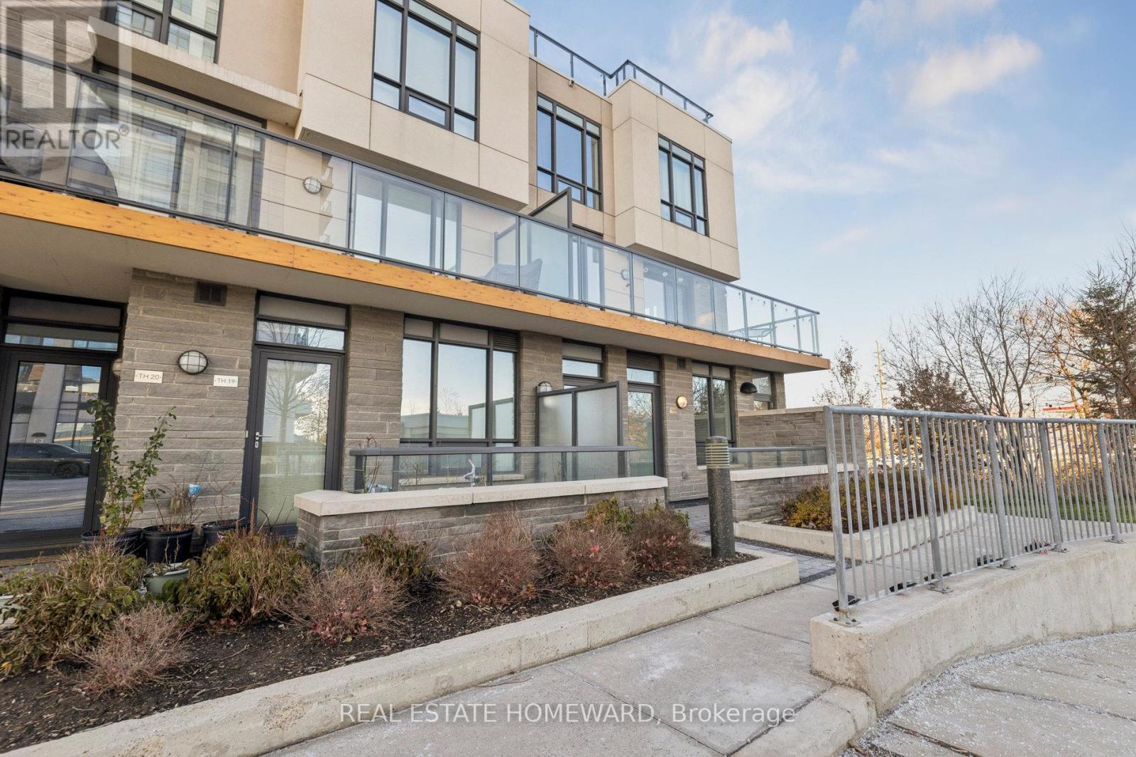 21 - 1245 Bayly Street, Pickering, ON - Outdoor