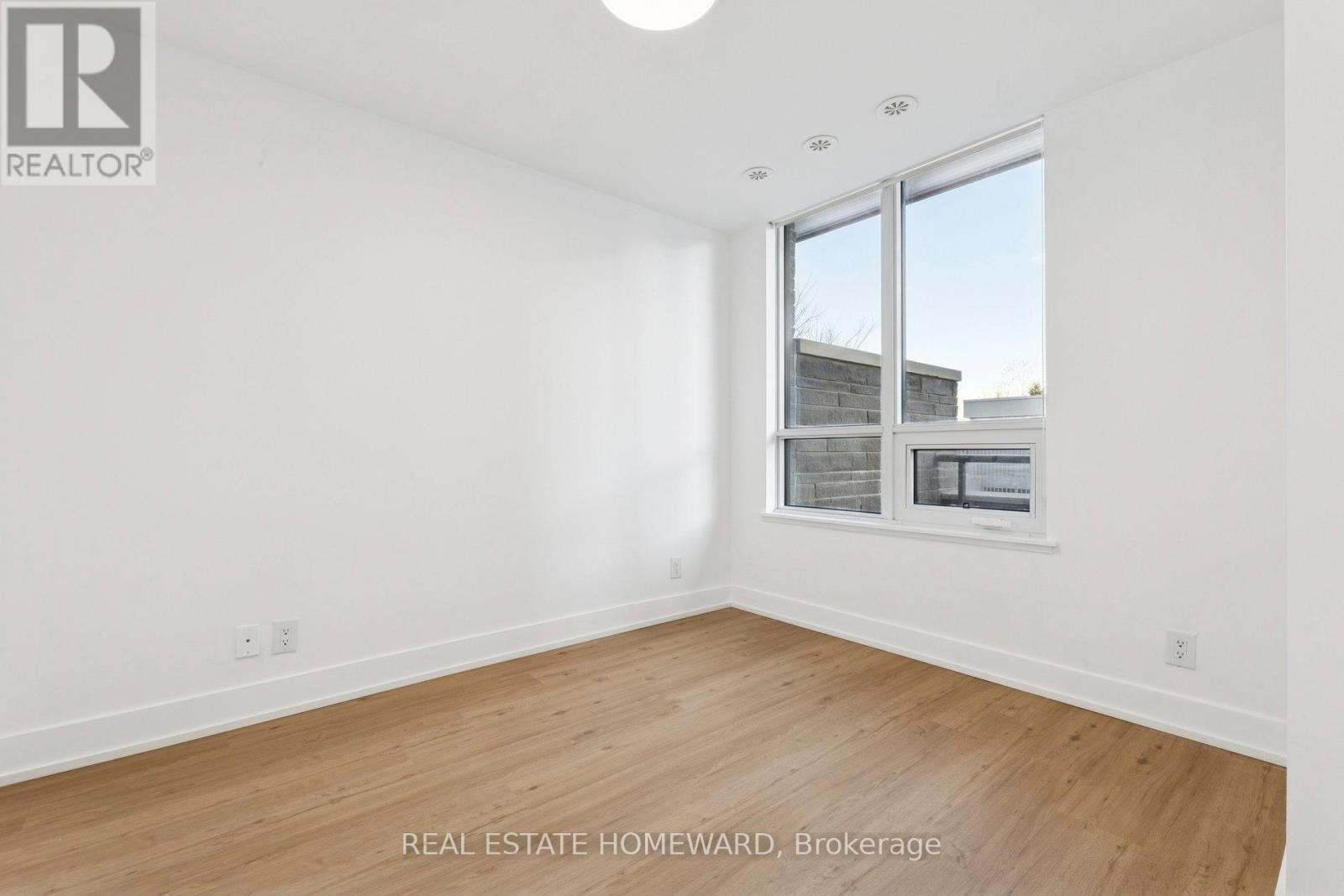 21 - 1245 Bayly Street, Pickering, ON - Indoor Photo Showing Other Room