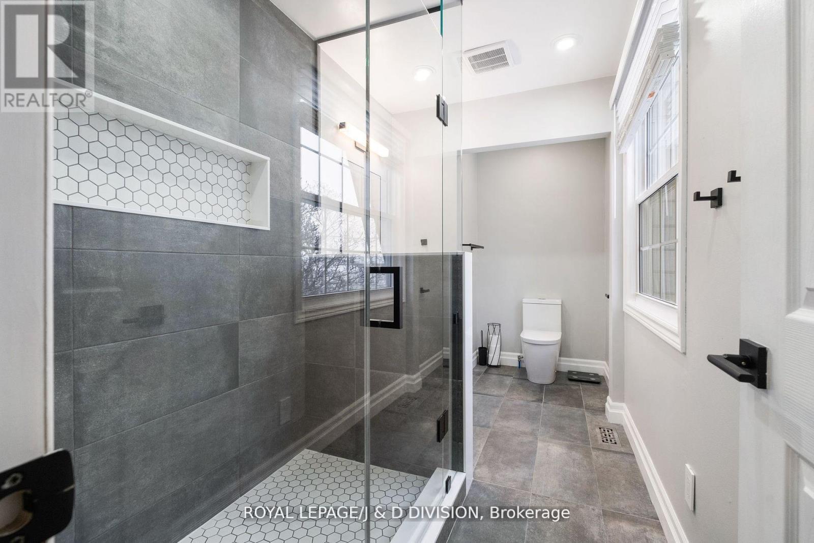 4226 Longmoor Drive, Burlington, ON - Indoor Photo Showing Bathroom