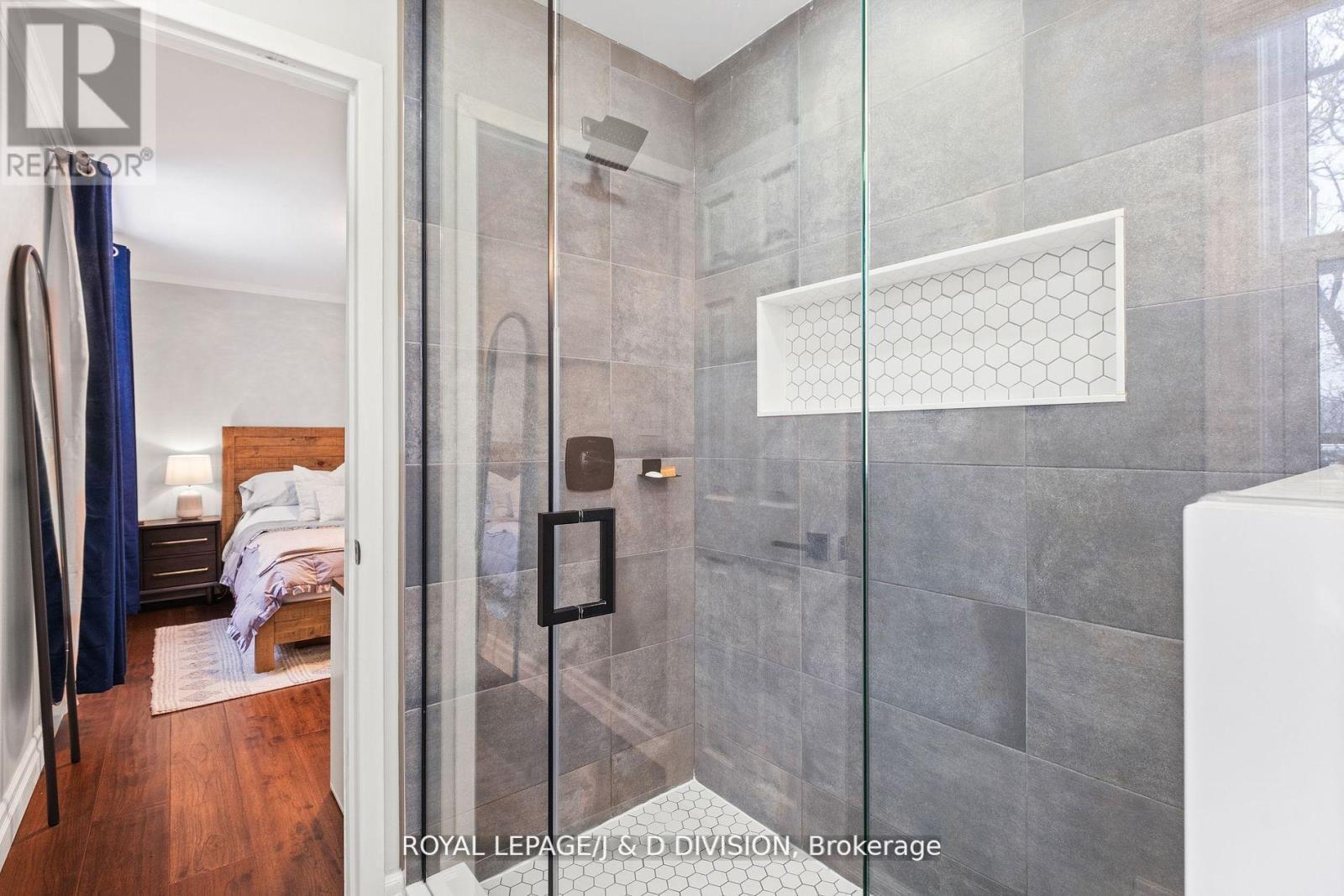 4226 Longmoor Drive, Burlington, ON - Indoor Photo Showing Bathroom