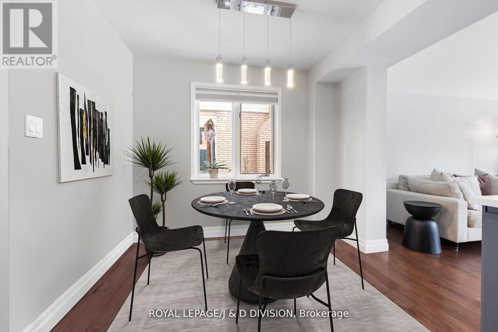 4226 Longmoor Drive, Burlington, ON - Indoor Photo Showing Dining Room
