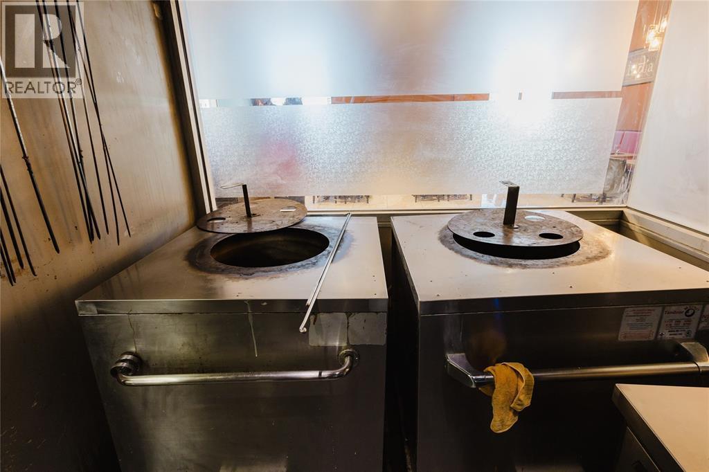 1107 Lambton Mall Road, Sarnia, ON