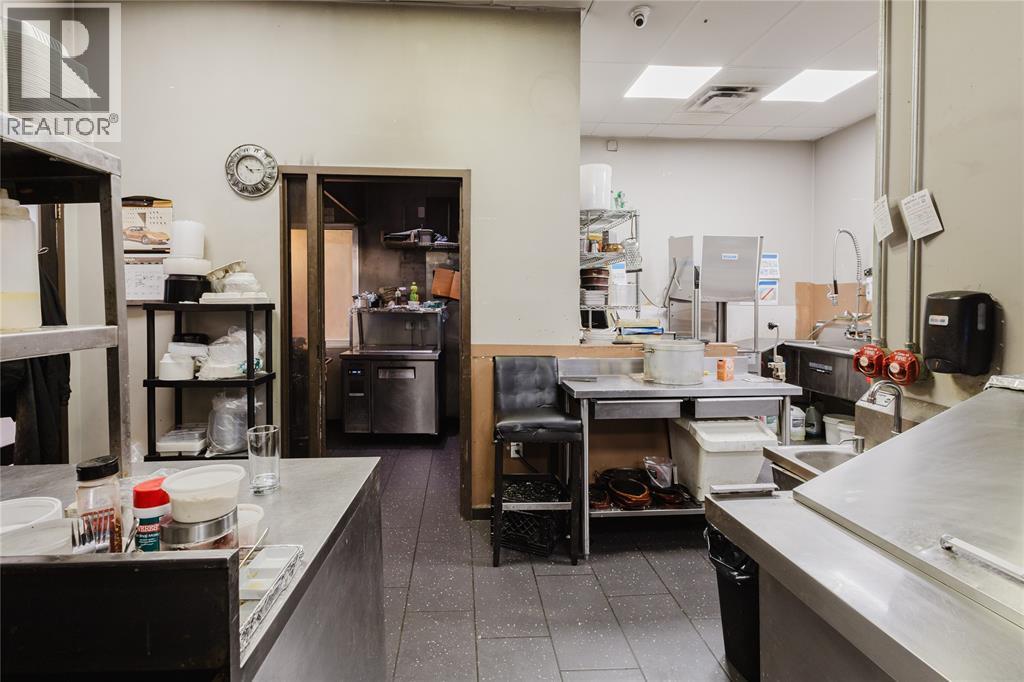 1107 Lambton Mall Road, Sarnia, ON