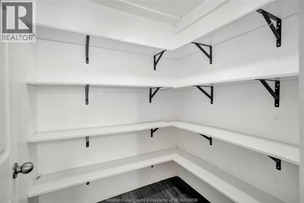 6125 Essex Kent Road, Tilbury North, ON - Indoor With Storage