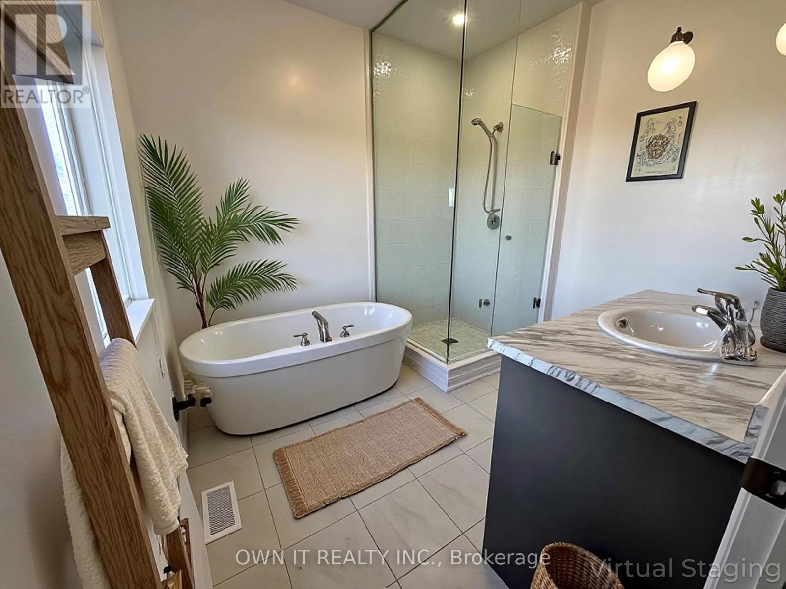 873 Rexton Drive, Oshawa, ON - Indoor Photo Showing Bathroom