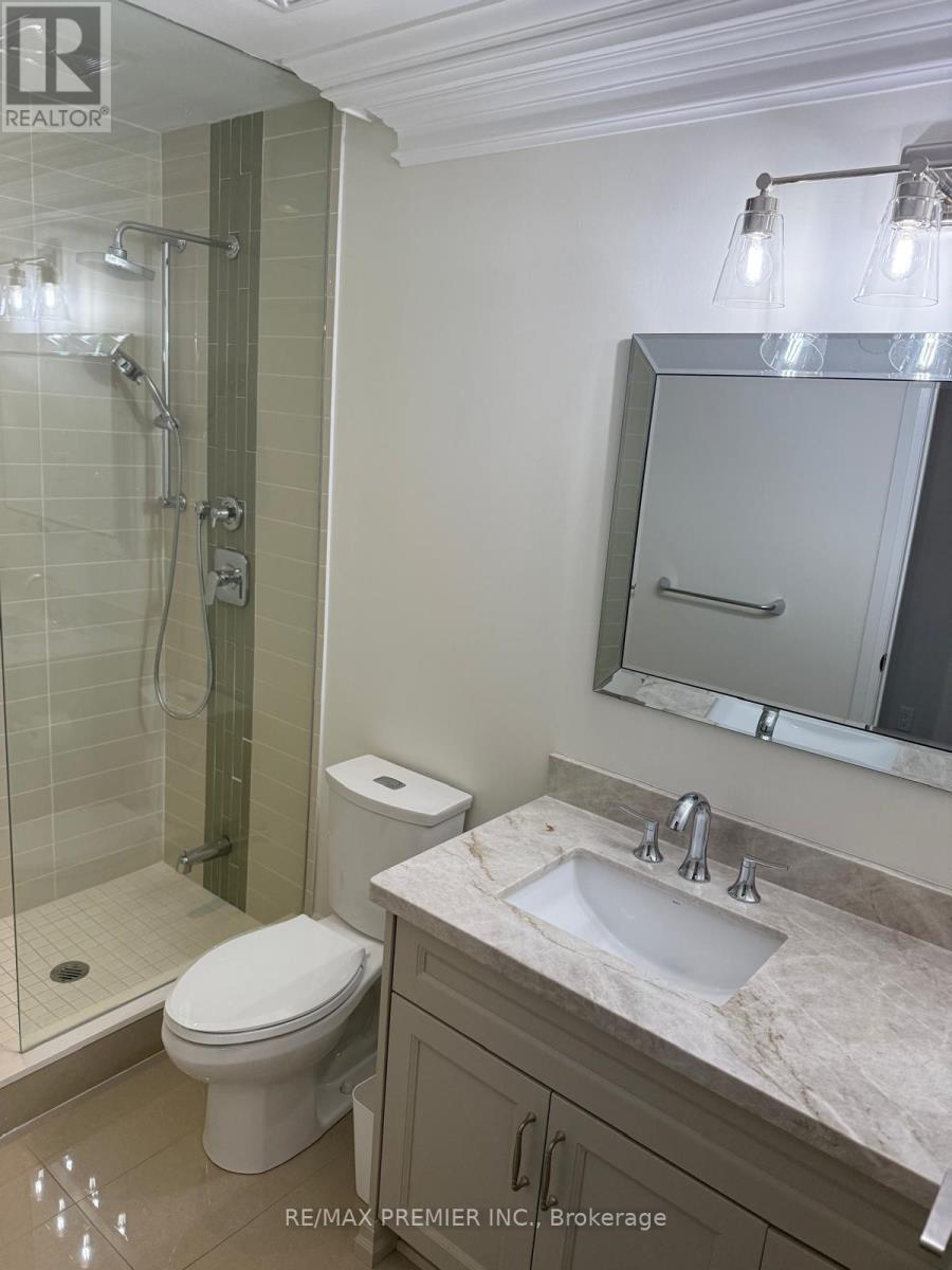 Ph 1005 - 4800 Hwy 7, Vaughan, ON - Indoor Photo Showing Bathroom